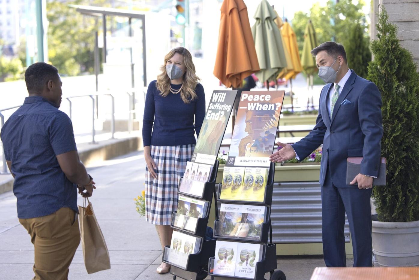 ‎Jehovah’s Witnesses Update Blood Rule, Permit Use of Personal Stored Blood